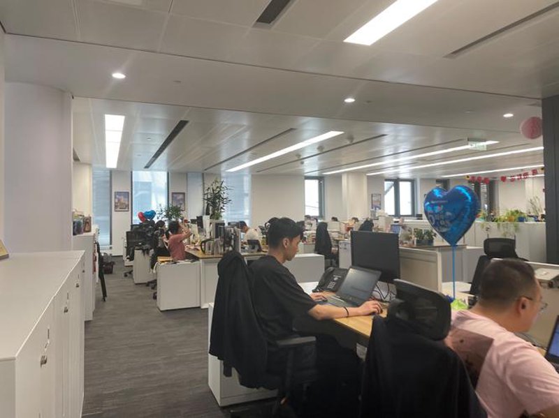 网络咨询服务：企业前行的灯塔